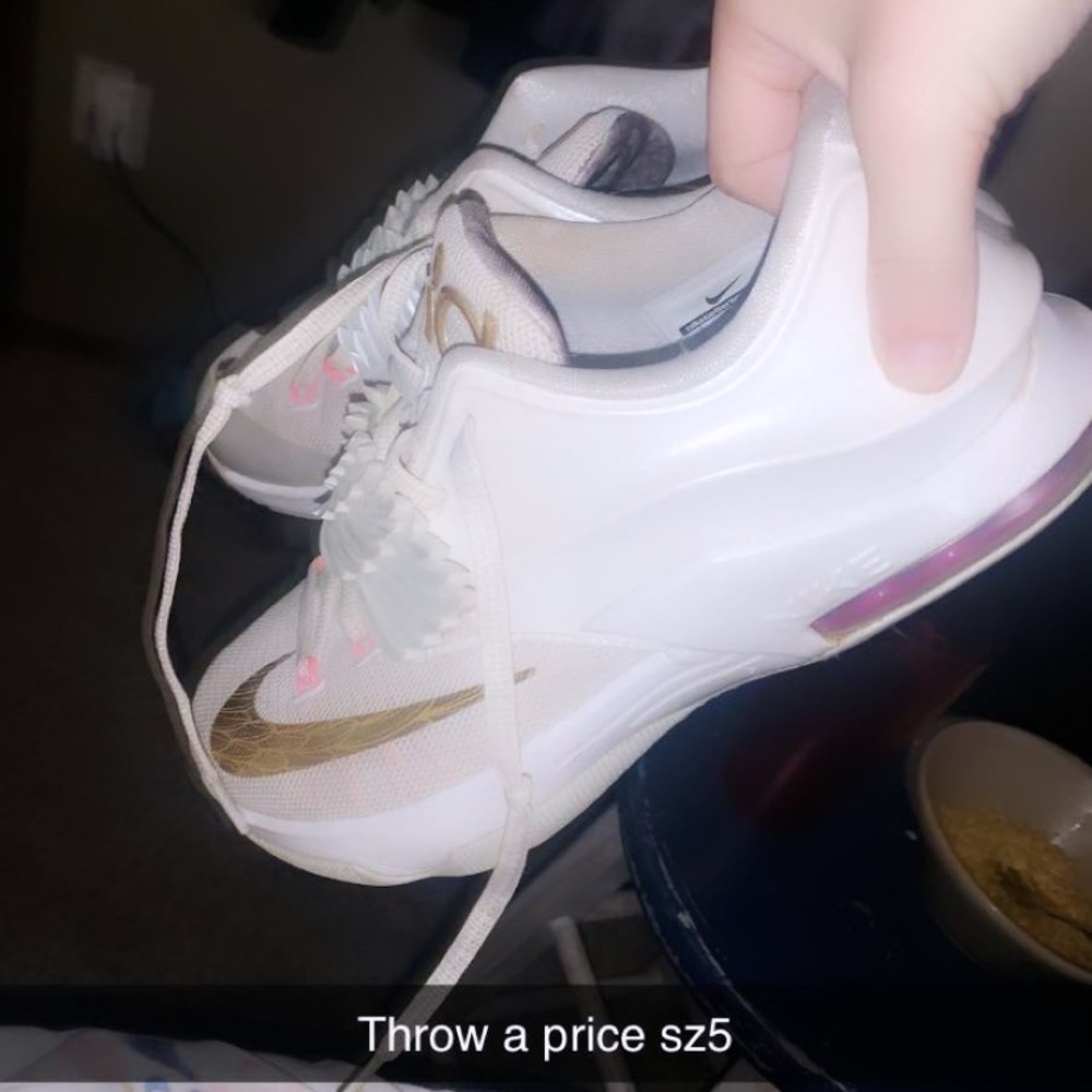 KD AUNT PEARLS